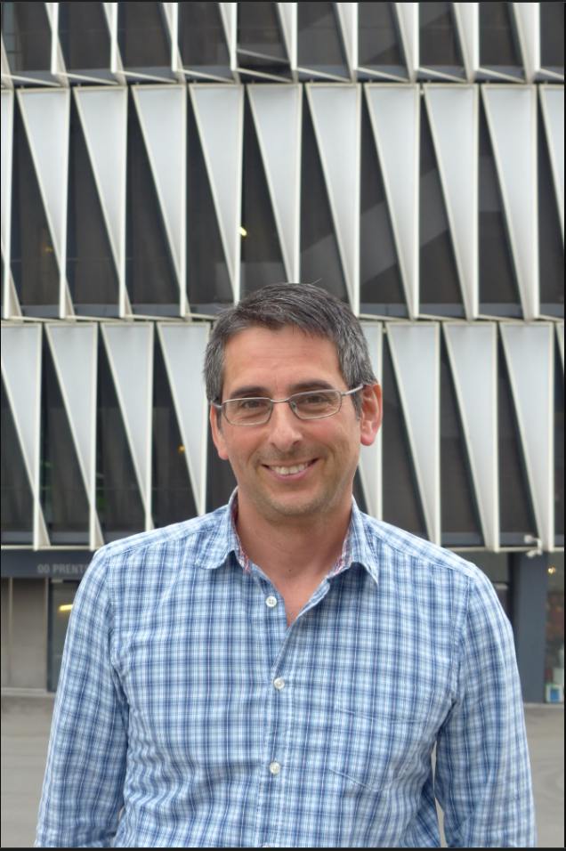 Dr. Jes&uacute;s Cuadrado Rojo